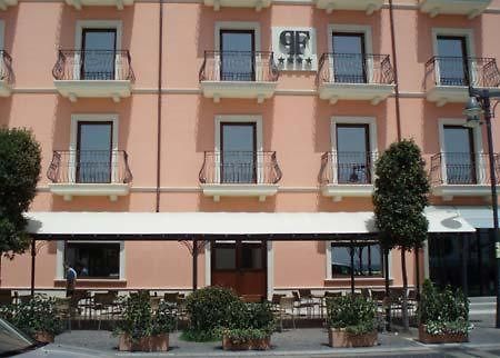 Palazzo Foti Hotel Кротоне Екстер'єр фото